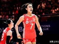 开云体育中国-波兰主帅突然辞职，队内关系紧张困扰球队发展