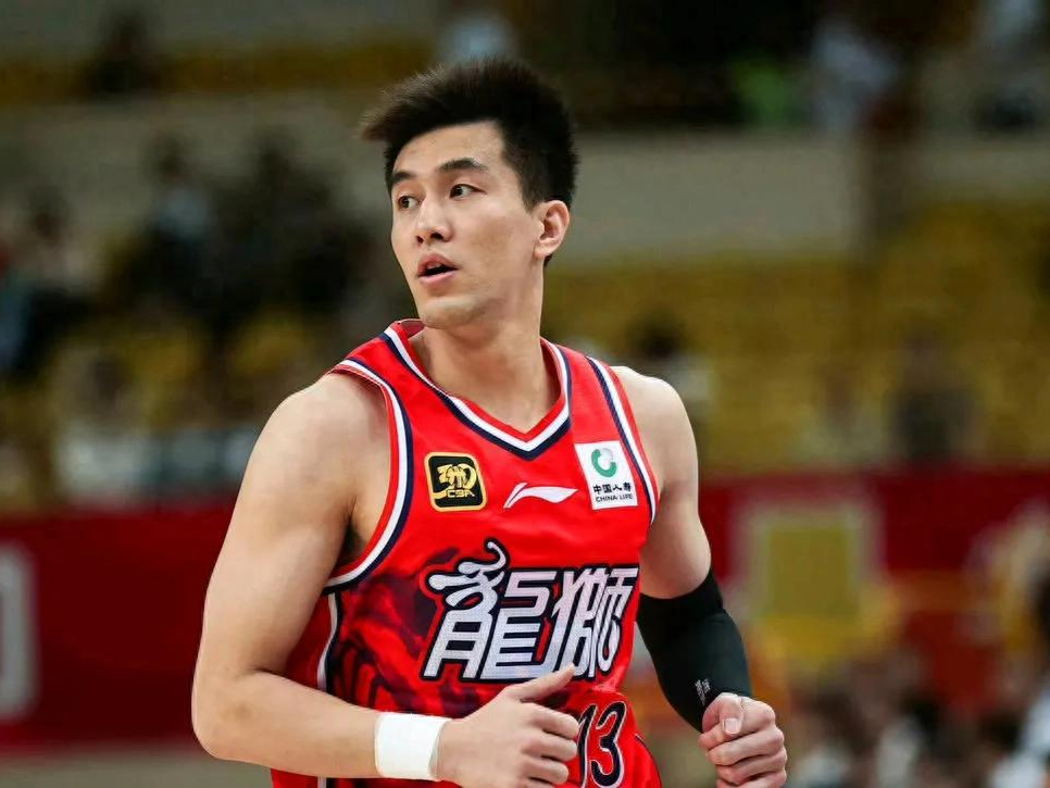 广东宏远豪取七连胜,势不可挡 广东宏远豪取七连胜,势不可挡