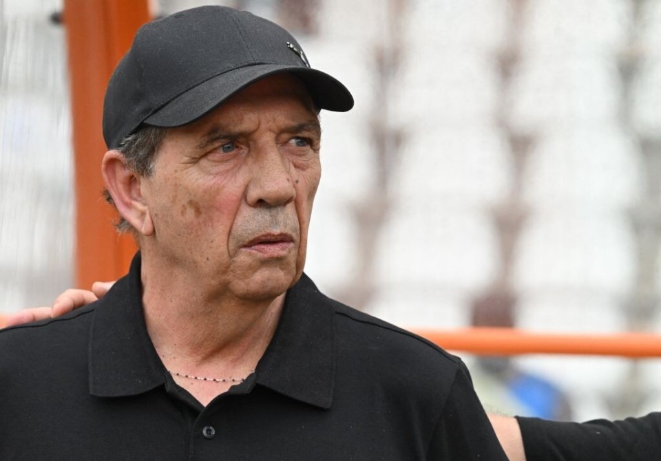 包含罗马球队面临困难,主教练信心十足的词条 包含罗马球队面临困难,主教练信心十足的词条