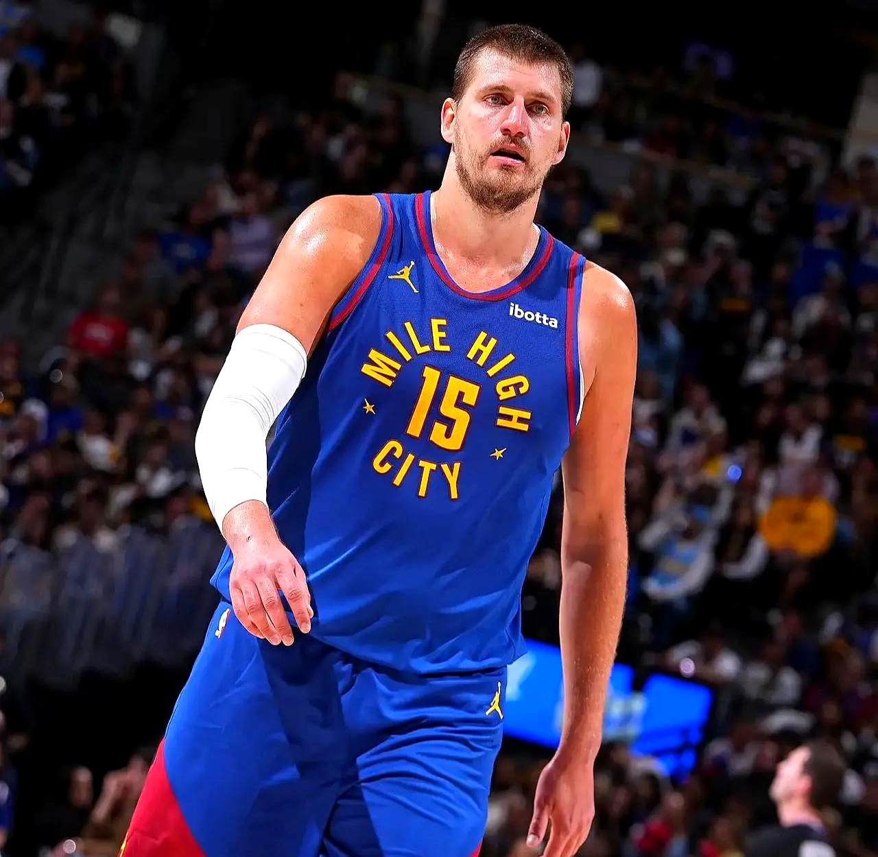 掘金队经过艰难比赛，最终取得胜利