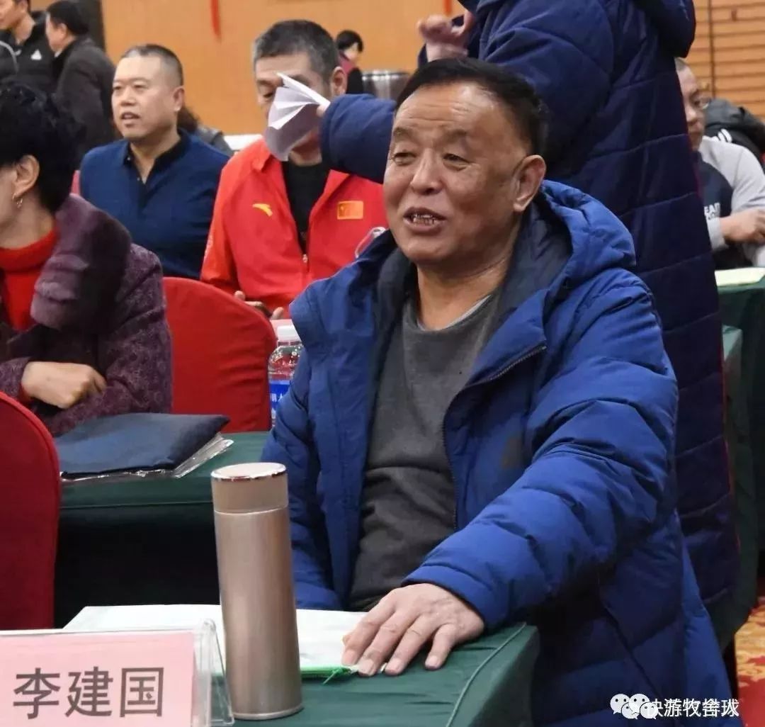 包含纷纷涌现！欧洲年轻球员快马加鞭厉兵秣马的词条