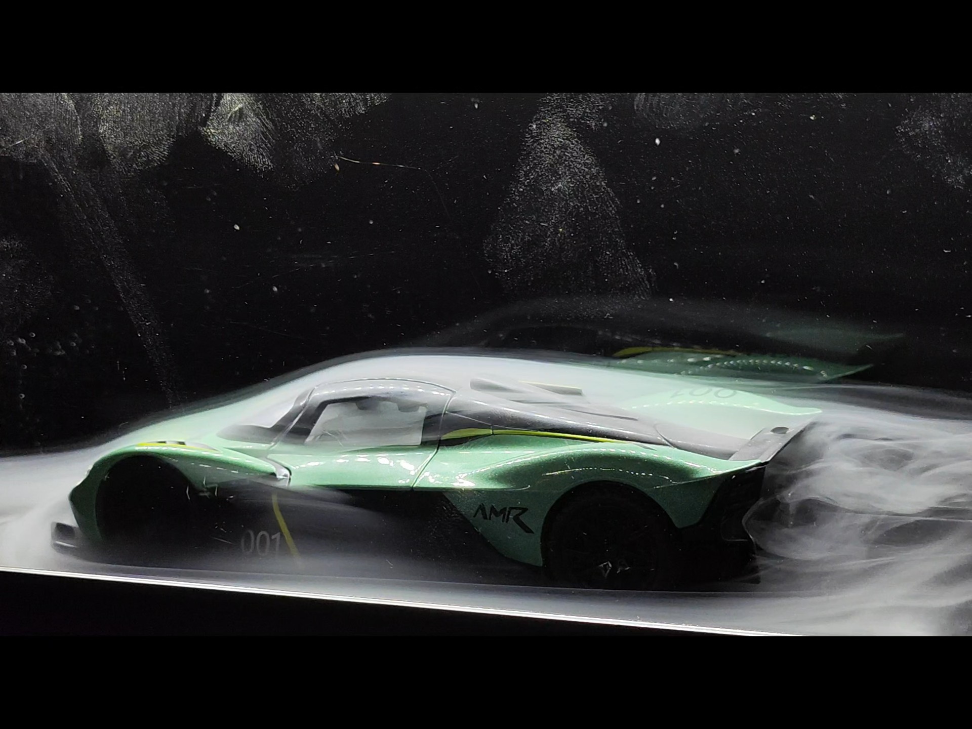 包含威廉姆斯翻盘阿斯顿马丁，塞恩斯状态火热的词条