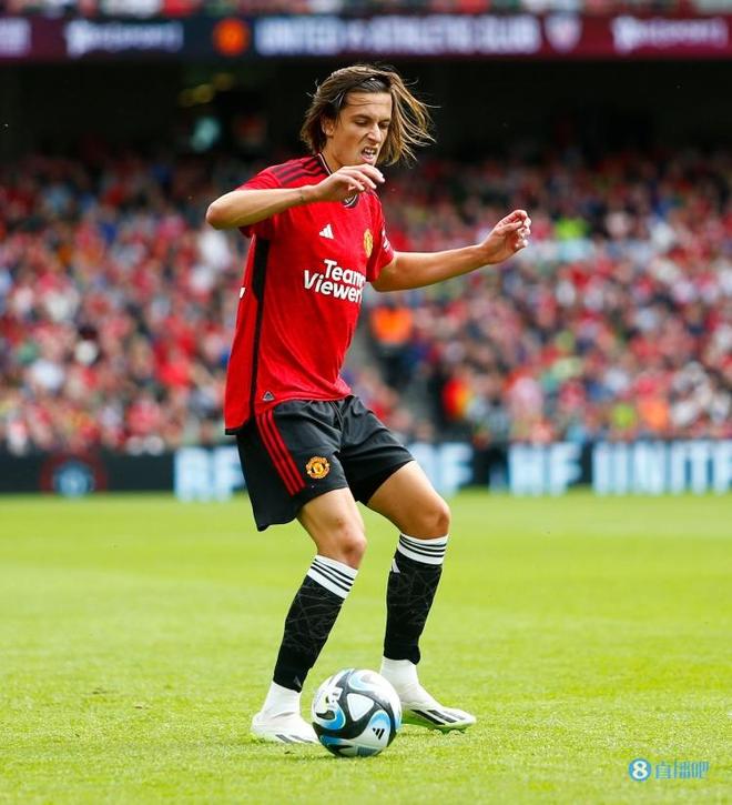 格拉纳达客场不敌埃瓦尔，遭遇失利