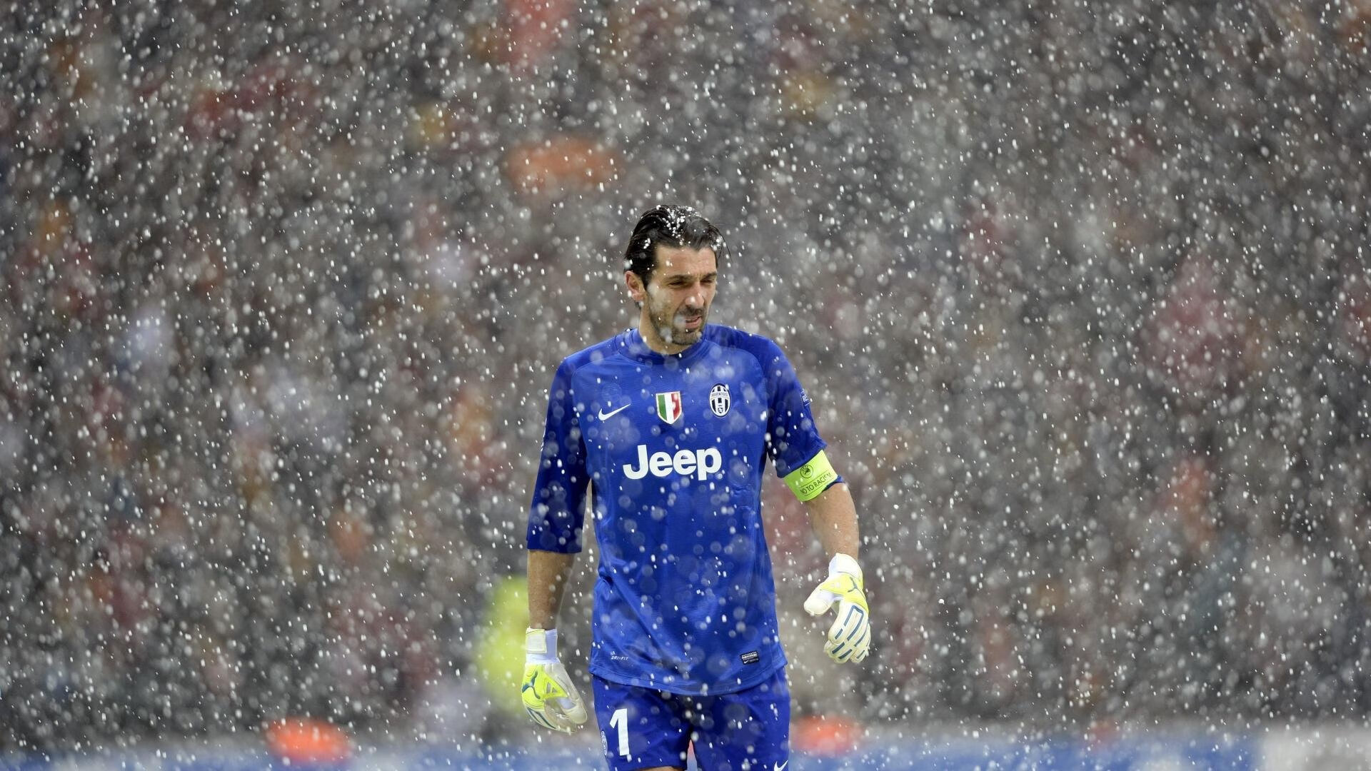 西甲国家德比之夜,梅西用实力证明自己