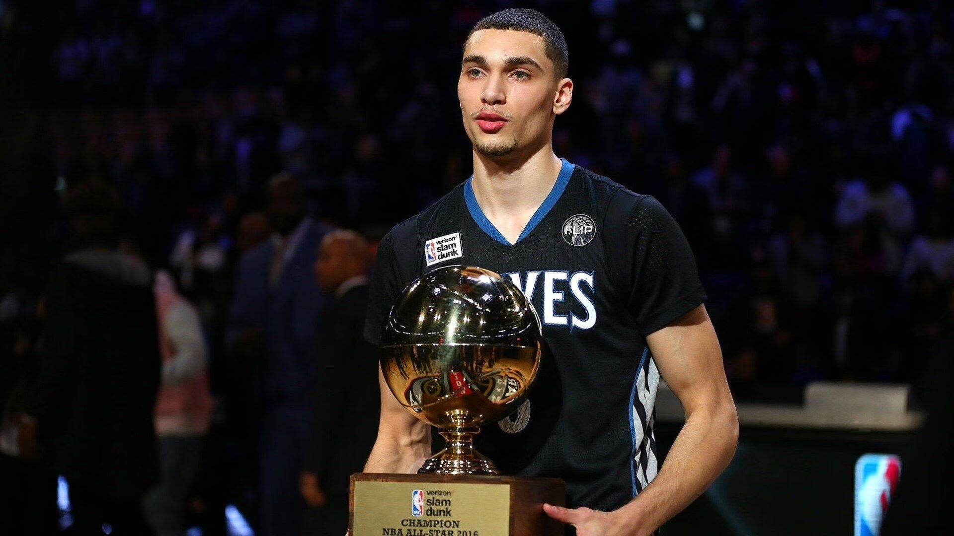 浙江风暴席卷北美，克莱引领团队篮球，正面击溃猛龙彰显中国力量